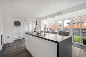 Kitchen/Diner- click for photo gallery